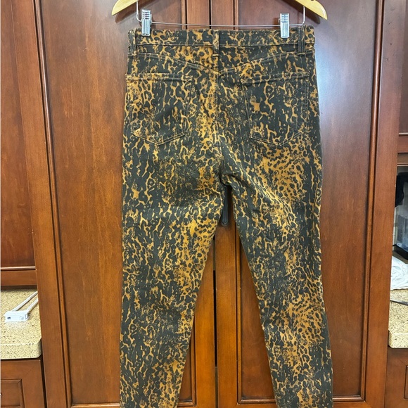 J Brand Alana High Rise Cropped Jeans - Picture 9 of 16